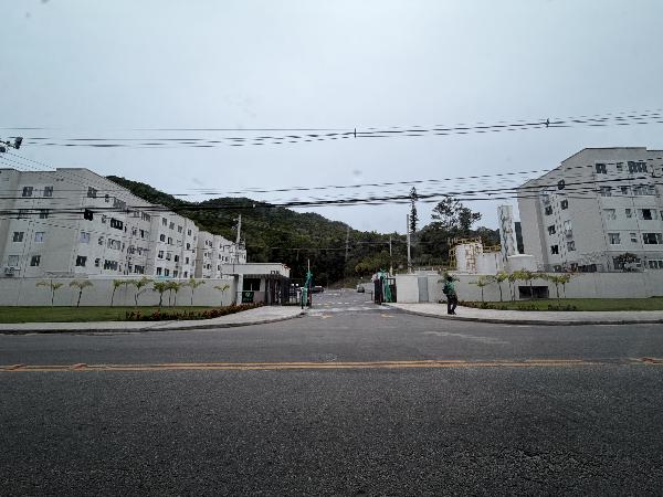 Apartamento em Rio de Janeiro, Guaratiba, Estrada Dos Bandeirantes, N. 27508, Apto 105, Bl 02 Lt 01 Pal 49546, RJ. Área: 43m2