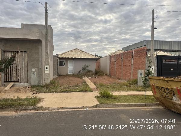 Casa em São Carlos, Residencial Santo Antonio, Avenida 5a, N. 758, Lt 57 Qd A Ehis, SP. Área: 46.05m2