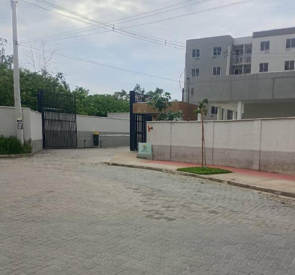 Apartamento em Rio de Janeiro, Guaratiba, Rua Waldir Jose De Melo, N. 71, Apto 302, Bl 05, RJ. Área: 45m2
