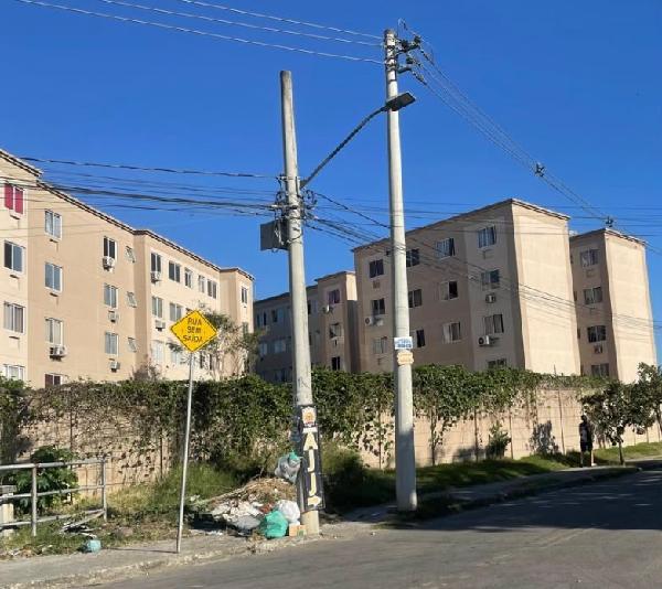 Apartamento em Rio de Janeiro, Santa Cruz, Rua Compositor Tunai Antiga Rua Projetada 1, N. Sn, Apto 201, Bl 10, RJ. Área: 40.54m2