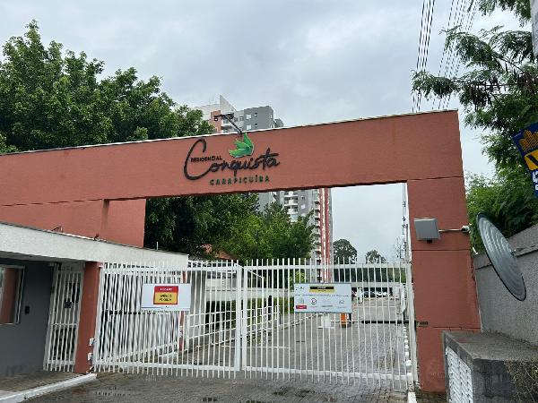 Apartamento em Carapicuíba, Jardim Santa Tereza, Avenida Catagua, N. 802, Apto 12, Bl A, SP. Área: 44.62m2