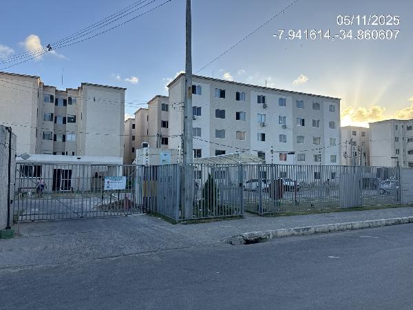 Apartamento em Paulista, Maranguape I, Rua Maria Emilia Boeckmann, N. 717, Apto 101, Bl 15, PE. Área: 41.79m2