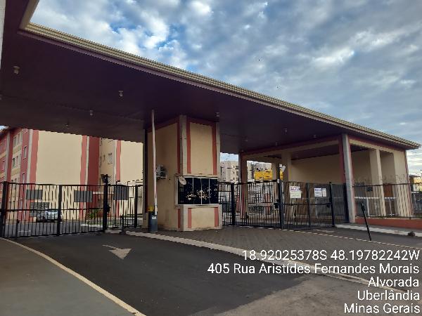 Apartamento em Uberlândia, Conjunto Alvorada, Rua Aristides Fernandes Morais, N. 405, Apto 301, Bl B Vg 003, MG. Área: 49.01m2