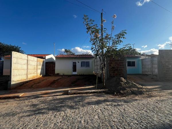 Casa em Belo Jardim, Euno Andrade Da Silv, Rua Josefa Ferreira Sobral, N. 315, Lt 04, Qd 49, PE. Área: 46.3m2