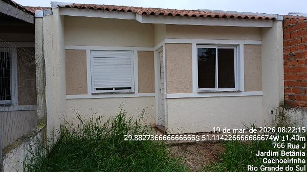 Casa em Cachoeirinha, Fazenda Esperanca, Rua Ipe Mirim (Antiga Rua J), N. 760, Cs 14 Qd 11 Lt 01, RS. Área: 45.56m2