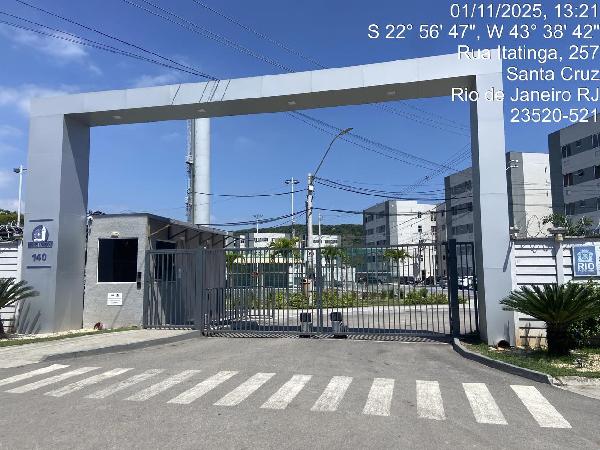 Apartamento em Rio de Janeiro, Santa Cruz, Rua Itatinga, N. 140, Apto 303, Bl 08, RJ. Área: 43.22m2