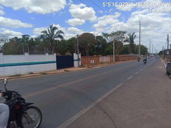 Apartamento em Teresina, Todos Os Santos, Avenida Professor Camilo Filho, N. 1809, Apto 202, Bl 28 Vg 265, PI. Área: 38.4m2