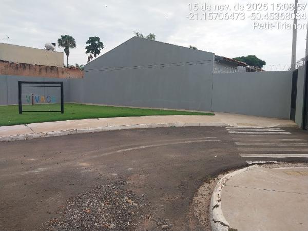 Casa em Araçatuba, Petit-trianon, Rua Elza Almeida Lemos, N. 601, Cs 22, SP. Área: 47m2