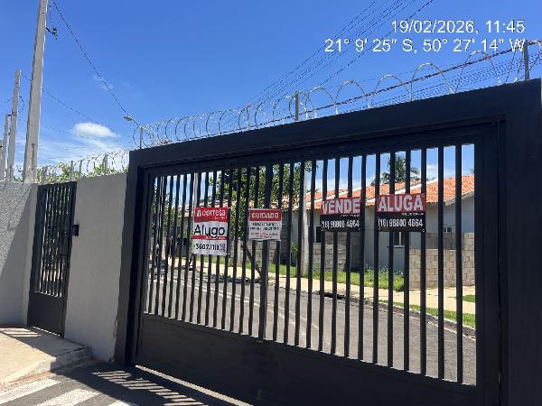 Casa em Araçatuba, Petit-trianon, Rua Elza Almeida Lemos, N. 601, Cs 15, SP. Área: 47m2
