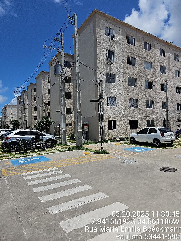 Apartamento em Paulista, Maranguape I, Rua Maria Emilia Boeckmann, N. 793, Apto 301, Bl 04, PE. Área: 41.79m2