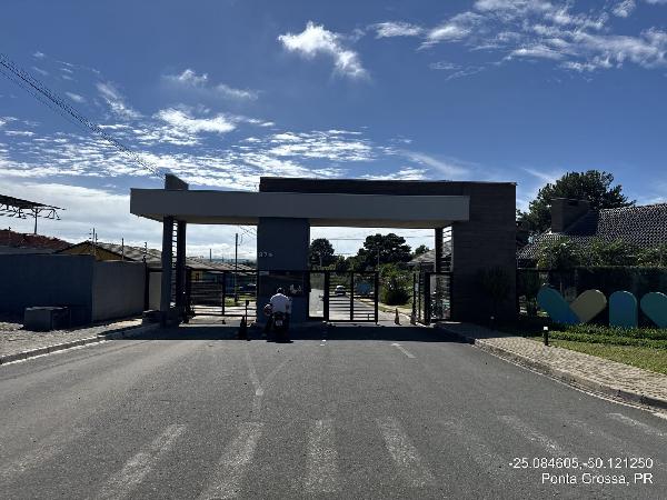 Casa em Ponta Grossa, Uvaranas, Rua Leopoldo Froes, N. 870, Cs 186, PR. Área: 43.99m2
