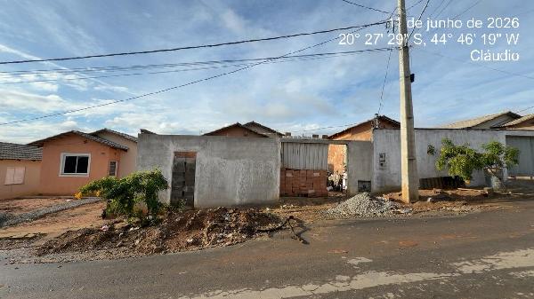 Casa em Cláudio, Centro, Rua 12, N. 1305, Lt 15 Qd 17, MG. Área: 49.31m2