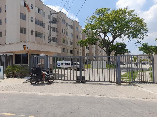 Apartamento em Rio de Janeiro, Santa Cruz, Rua Aporuna, N. 111, Apto 304, Bl 01, RJ. Área: 41.19m2