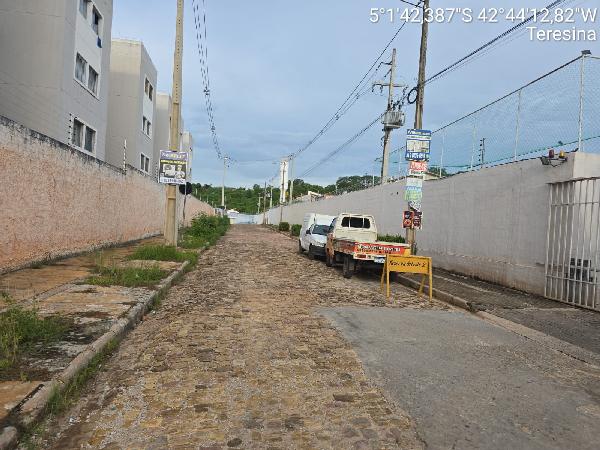 Casa em Teresina, Vale Do Gaviao, Rua Maria JosÉ Lira (Antiga Rua 027), N. 6890, Casa 106, Quadra 07, Setor E, PI. Área: 60.86m2