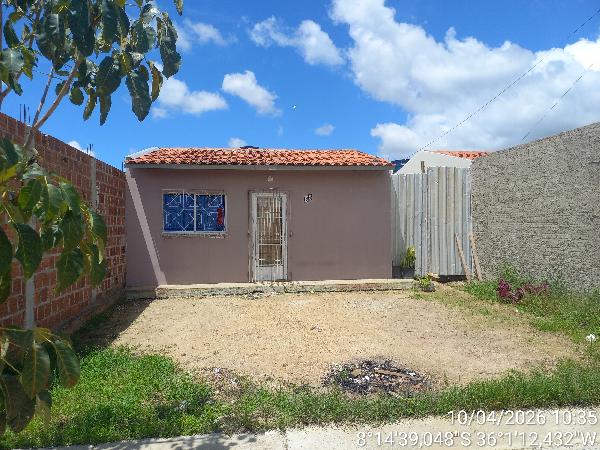 Casa em Caruaru, Andorinha, Rua Das Pernambucanas (Antiga Rua Projetada 23), N. 65, Lote 20 Quadra Aq, PE. Área: 46.3m2