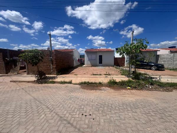 Casa em Belo Jardim, Euno Andrade Da Silva, R Roseli Maria De Lira Silva, N. 56, Lote 39 Quadra 41, PE. Área: 40m2