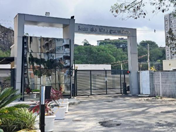 Apartamento em São Gonçalo, Alcantara, Estrada Dos Menezes, N. 40, Apto 810, Bl 03 Vaga Lt 7d4, RJ. Área: 43.8m2