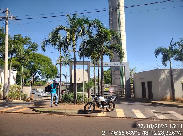 Apartamento em Araraquara, Altos Do Jaragua, Avenida Governador Orestes Quercia, N. 1201, Apto 403, Bl 10, SP. Área: 39.3m2