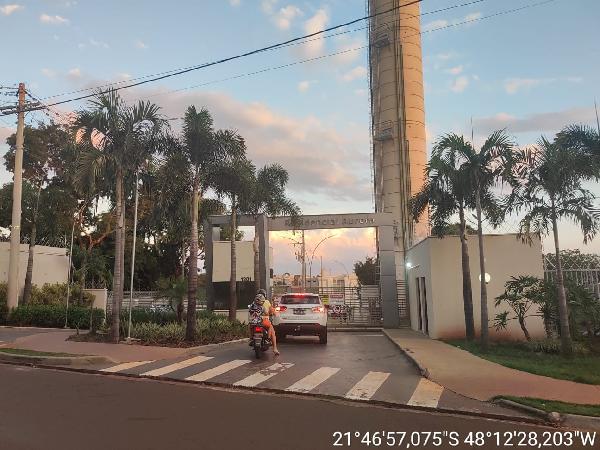 Apartamento em Araraquara, Altos Do Jaragua, Avenida Governador Orestes Quercia, N. 1201, Apto 203, Bl 10, SP. Área: 39.3m2
