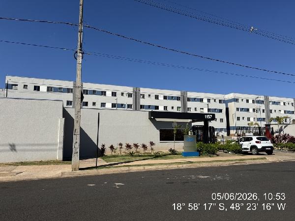 Apartamento em Uberlândia, Loteamento Residencial Pequis, Rua Do Tapiti, N. 1157, Apto 04, Bl B, Torre 02, MG. Área: 41.97m2