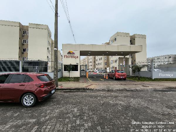 Apartamento em Pelotas, Fragata, Rua Um Antiga Rua Herbert Hadler, N. 75, Apto 201, Bl C, RS. Área: 44.74m2