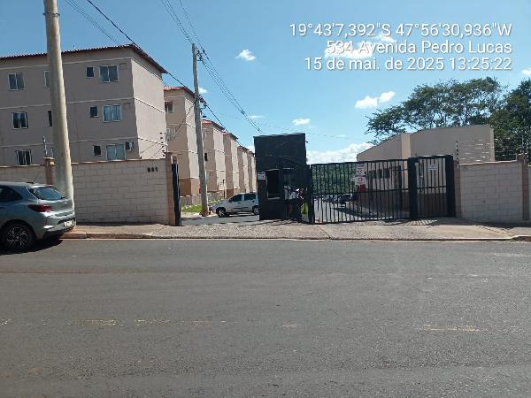 Apartamento em Uberaba, Fabricio, Avenida Pedro Lucas, N. 601, Apto 303, Bl 20, Vg 260, MG. Área: 42.9m2