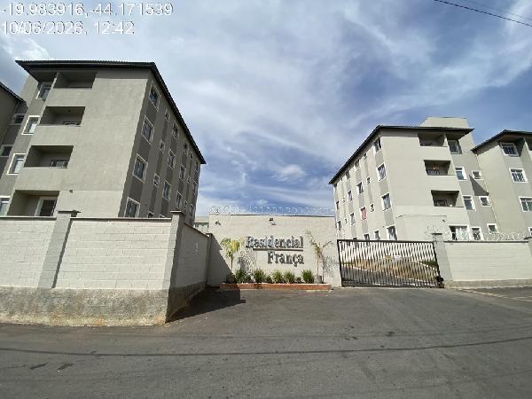 Apartamento em Betim, Monte Verde, Avenida Pingo De Ouro, N. 801, Apto 301, Bl 03 Vg 41 Sub Cond 04 Res FranÇA, MG. Área: 50.91m2