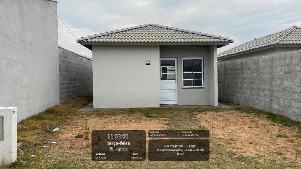 Casa em Pindamonhangaba, Feital, Travessa Onze, N. 281, Lt 33 Qd F, SP. Área: 43.85m2