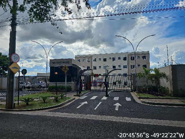 Apartamento em São José do Rio Preto, Distrito Industrial Waldemar De Oliveira, Avenida Feliciano Salles Cunha, N. 1675, Apto 301, Bl 07 Box 189, SP. Área: 39.3m2