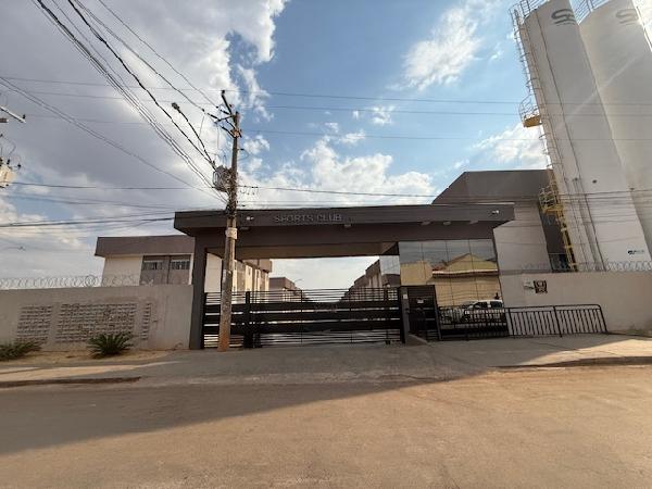 Apartamento em Cidade Ocidental, Recreio Mossoró, Quadra 4, N. Sn, Apto 203, Lt 11, Bl M, 1º Pav, R Barbosa, GO. Área: 53.44m2