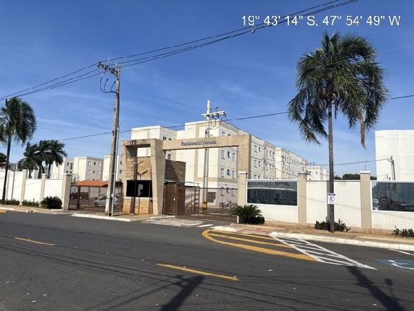 Apartamento em Uberaba, Boa Vista, Rua Outono, N. 250, Apto 304, Bl 304, MG. Área: 39.3m2