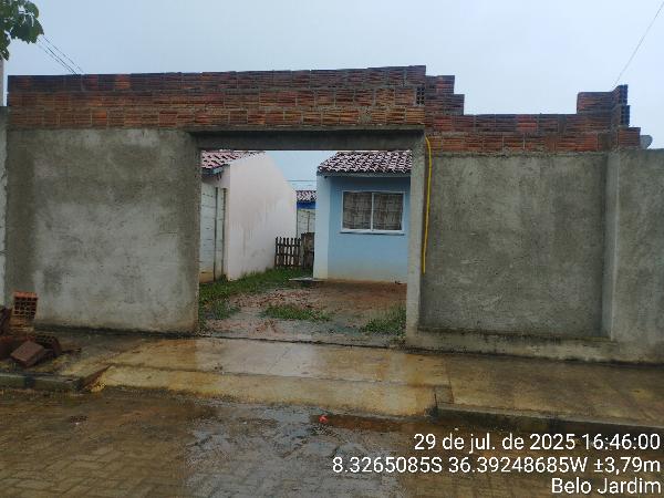 Casa em Belo Jardim, Euno Andrade Da Silva, Rua Roseli Maria De Lira Silva, N. 156, Qd 40 Lt 22, PE. Área: 40m2