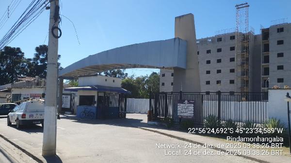 Apartamento em Pindamonhangaba, Feital, Avenida Joao Francisco Da Silva, N. 2620, Apto 45, Bl C, Vaga De Estacionamento Nº 45c, SP. Área: 50.43m2