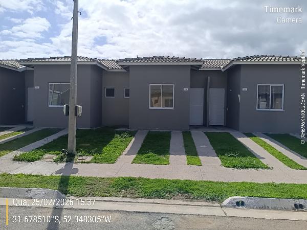 Casa em Pelotas, Tres Vendas, Av Um, N. 355, Cs 56 Qd C Sitio Floresta, RS. Área: 42.74m2