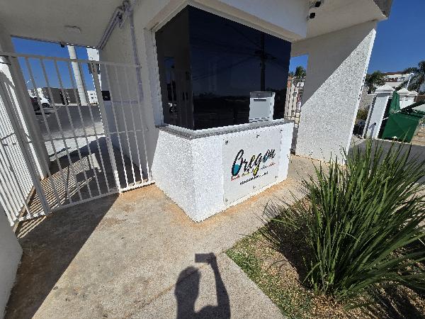 Apartamento em Campo Largo, Ouro Verde, Rua Caetano Munhoz Da Rocha, N. 1080, Apto 206, Bl 02 Pav 02 Tipo 01 Vg 61, PR. Área: 40m2