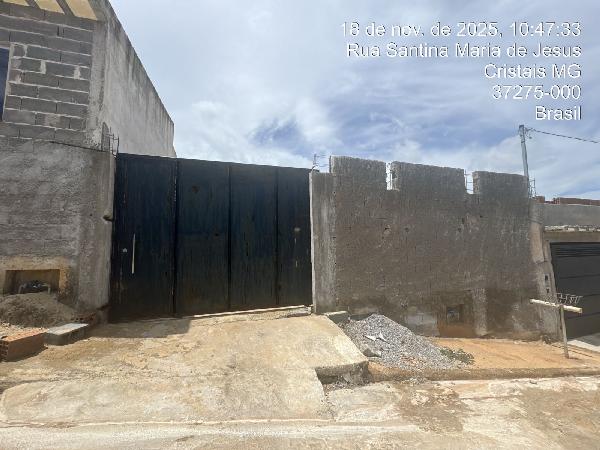 Casa em Cristais, Cristais, Rua Santina Maria De Jesus, N. 515, Qd 01 Qd 16, MG. Área: 46m2