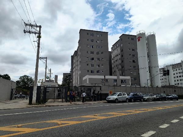 Apartamento em São Paulo, Jardim Helian, Avenida Adriano Bertozzi, N. 850, Apto 47, Bl 04 Subcond 02, SP. Área: 40.2m2