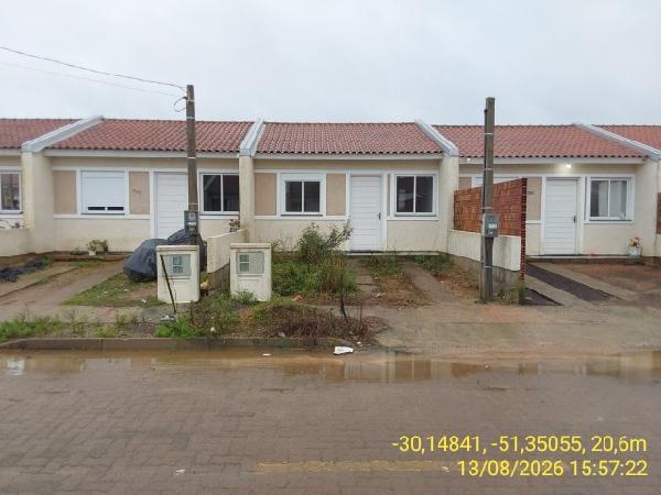 Casa em Guaíba, Zona Urbana, Rua D, N. 207, Lt 70 Qd 19, RS. Área: 40.15m2