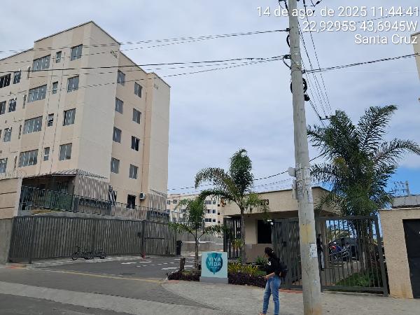 Apartamento em Rio de Janeiro, Santa Cruz, Rua Macapa, N. 273, Apto 311, Bl 01, RJ. Área: 41.07m2