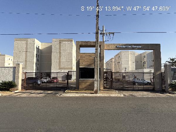 Apartamento em Uberaba, Vila Arquelau, Rua Outono, N. 250, Apto 401, Bloco 13, MG. Área: 39.3m2