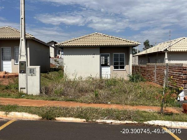 Casa em Votuporanga, Parque Esplanada, Avenida Claudio Paniagua Bortolaia, N. 1842, Lt 03 Qd 07, SP. Área: 43.85m2 Casa em Votuporanga, Parque Esplanada, Avenida Claudio Paniagua Bortolaia, N. 1842, Lt 03 Qd 07, SP. Área: 43.85m2