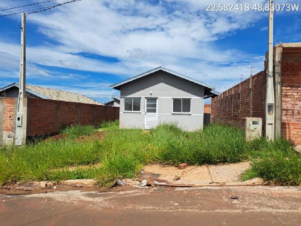 Casa em Lençóis Paulista, Jardim Yvone, Rua Maria Terezinha Diegoli Moretto, N. 260,, SP. Área: 43.3m2