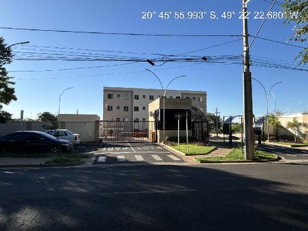 Apartamento em São José do Rio Preto, Distrito Industrial Waldemar De Oliveira, Avenida Coronel Feliciano Sales Cunha, N. 1675, Apto 102, Bl 01, SP. Área: 39.3m2