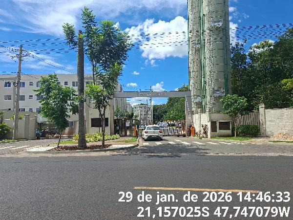 Apartamento em Ribeirão Preto, Jardim Ouro Branco, Rua Professor Aylton Ricoy De Oliveira, N. 925, Apto 104, Bl 26, SP. Área: 40.82m2