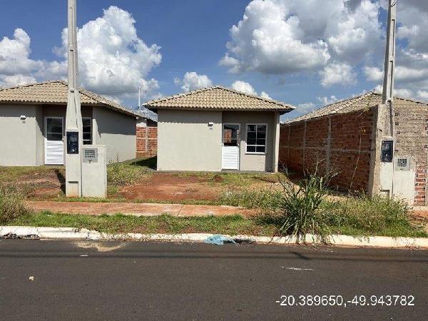 Casa em Votuporanga, Parque Boa Vista I, Rua Maria Rosa Mega Pereira Antiga Rua 17, N. 1924,, SP. Área: 43.85m2