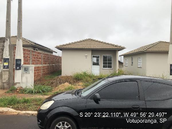 Casa em Votuporanga, Parque Esplanada, Rua 11, N. 4403,, SP. Área: 43.85m2