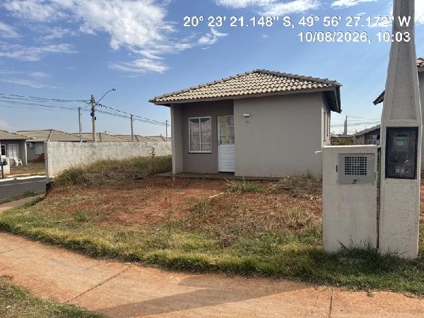 Casa em Votuporanga, Parque Esplanada, Rua 22, N. 2221, Lt 40 Qd 03, SP. Área: 43.85m2