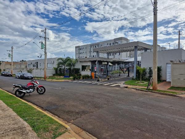 Apartamento em Jaboticabal, Athenas Paulista, Rua Professora Luzia Marques, N. 101, Apto 13, Torre 4 Bl C, SP. Área: 43.06m2